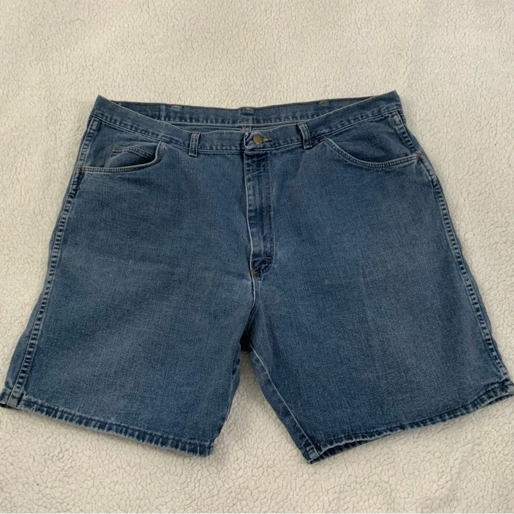 Wrangler Vintage Size 42 Jean Shorts 100% Cotton Medium Wash Denim Made In USA